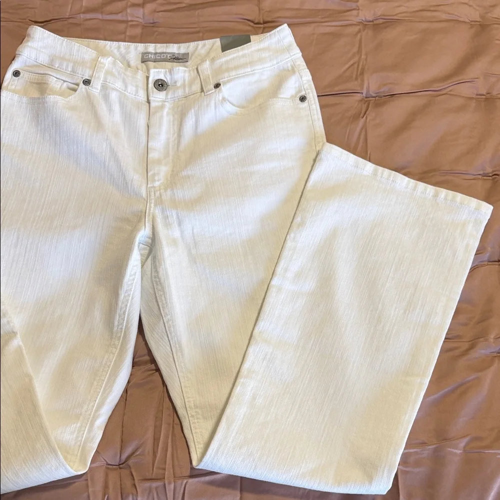 Chico's White Platinum Denim Charm Jean - size .5 Short (or size 6) *** NWT *** - Picture 1 of 10